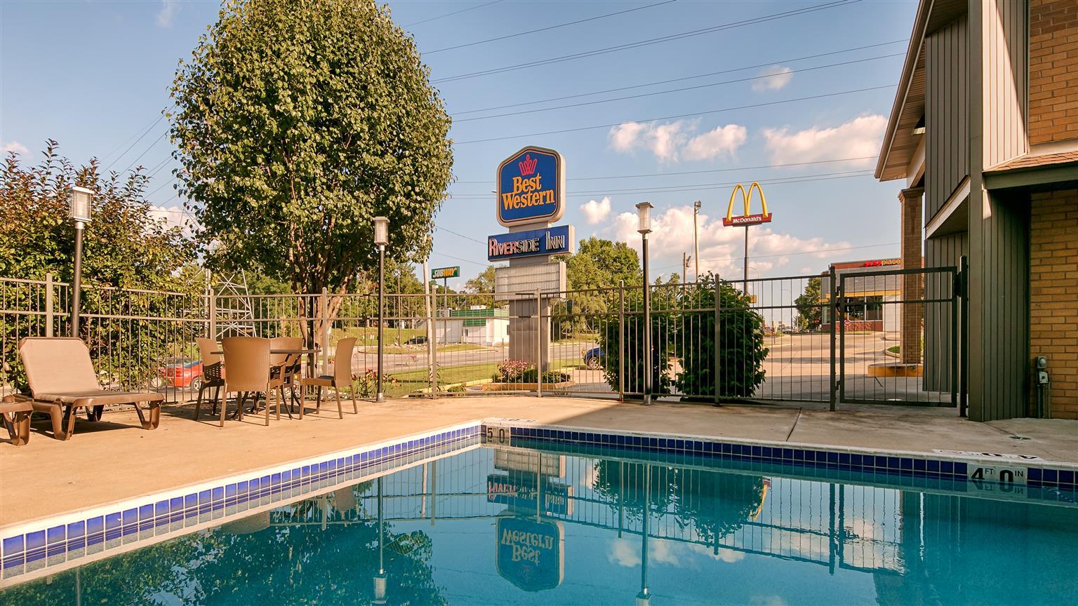 Western Riverside 3*
