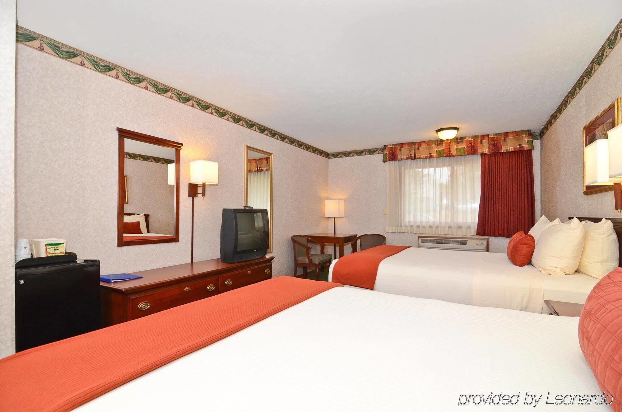 Western Riverside Hotel