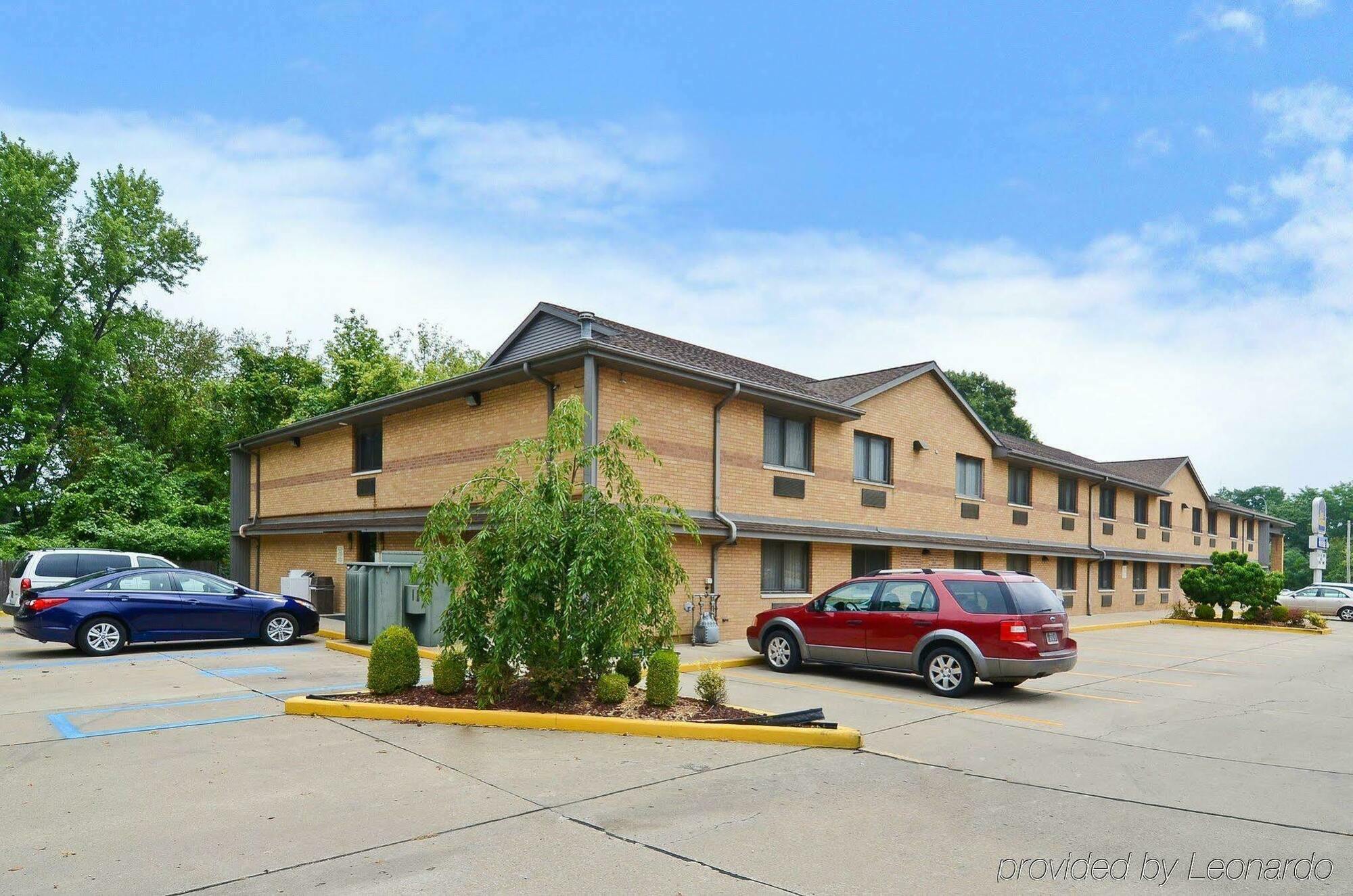 Western Riverside 3*